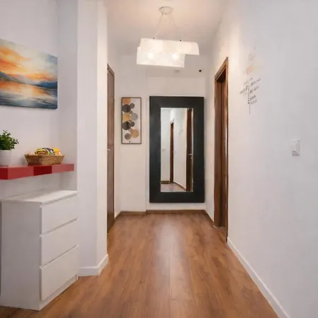 Amelia 5 Bed & Breakfast 4*