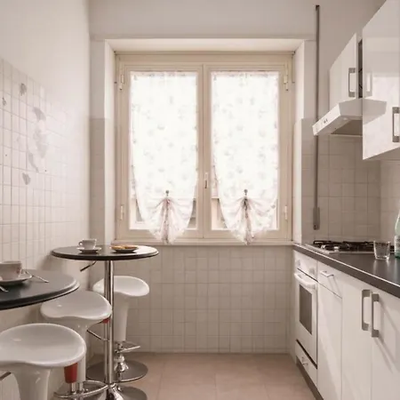 Amelia 5 Bed & Breakfast 4*