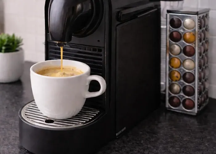 Amelia 5 Bed & Breakfast 4*